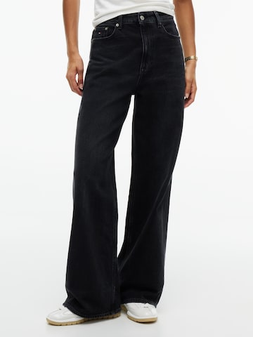 Tommy Jeans Wide Leg Farkut 'CLAIRE' värissä sininen: etupuoli