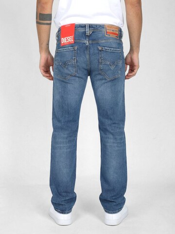 DIESEL Regular Jeans '1985 LARKEE 09I16'‌‌‌ in Blau