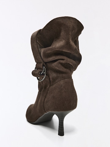 Bottines Bershka en marron : derrière