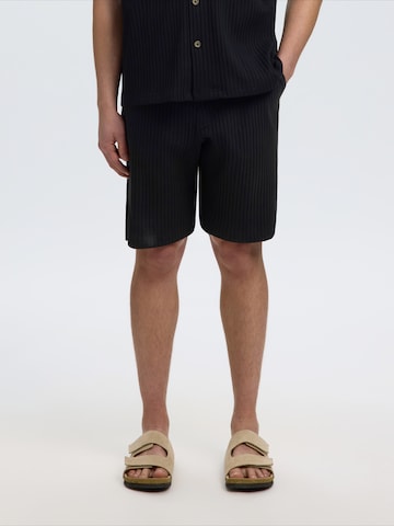 Regular Pantalon 'SLMSimon' SELECTED en noir : devant