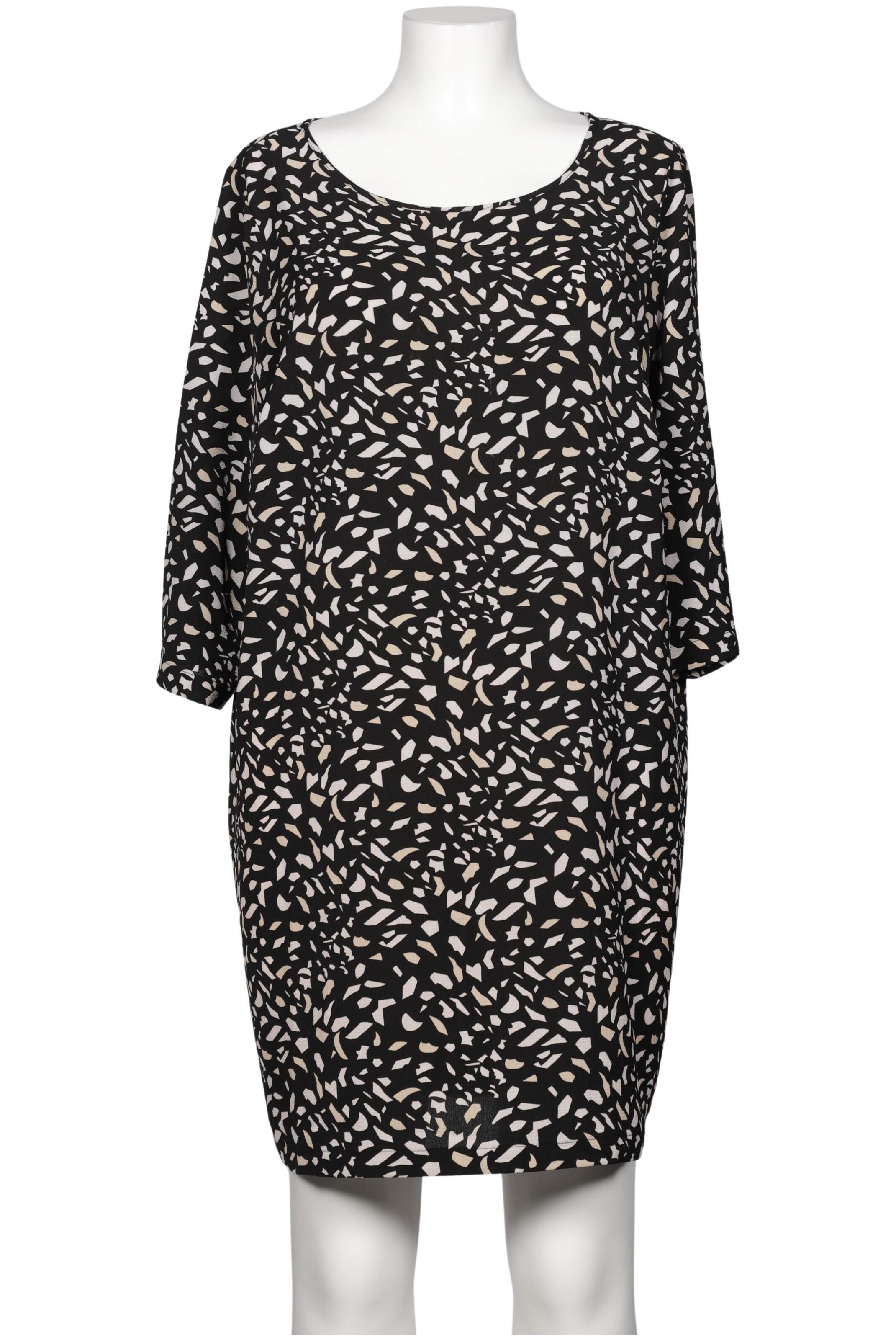 ONLY Carmakoma Dress in XXXL in Black: front