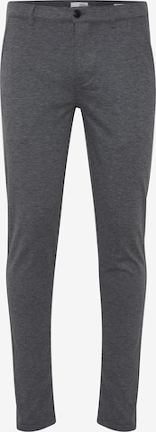 Coupe slim Pantalon chino 'Dave' !Solid en gris : devant