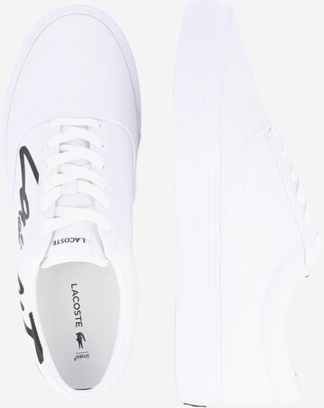 Baskets basses LACOSTE en blanc