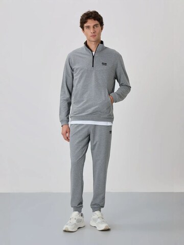 Tommy Life Tracksuit in Grey: front