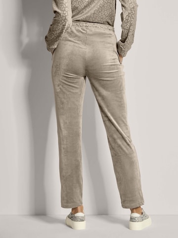 MADELEINE Regular Broek in Beige