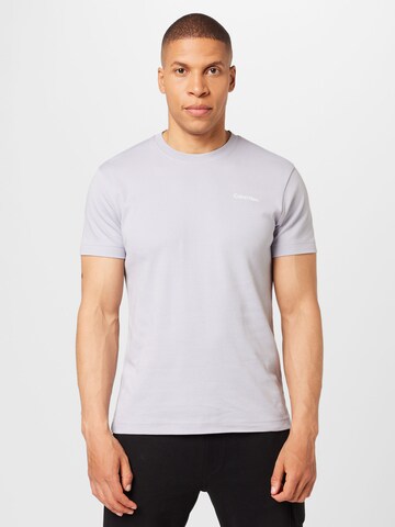 Calvin Klein Тениска в сиво: отпред