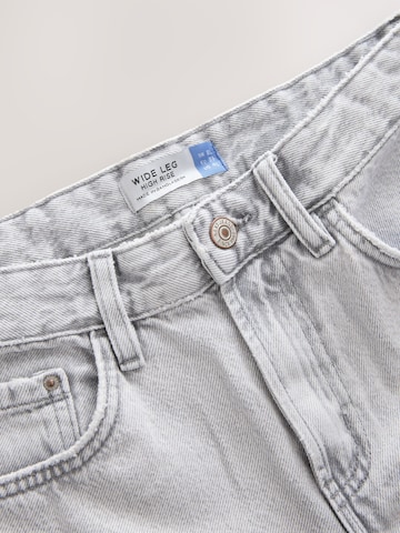 Next Wide leg Jeans i grå