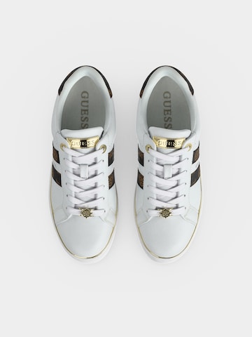 GUESS - Zapatillas deportivas bajas 'BARLIE' en blanco