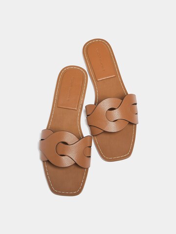 Pull&Bear Mules in Brown