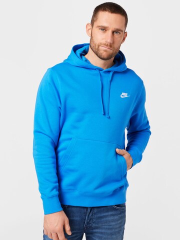 Regular fit Bluză de molton 'Club Fleece' de la Nike Sportswear pe albastru: față