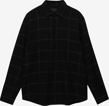 Pull&Bear Button Up Shirt in Black: front