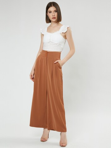 Influencer Loose fit Pleat-front trousers in Brown