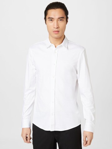 Calvin Klein - Ajuste estrecho Camisa en blanco: frente