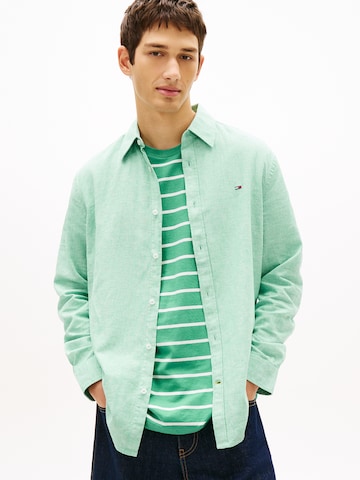Tommy Jeans Regularny krój Koszula w kolorze zielony: przód