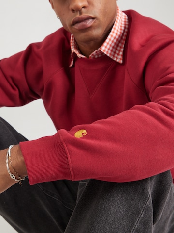 Carhartt WIP Sweatshirt 'Chase' i röd