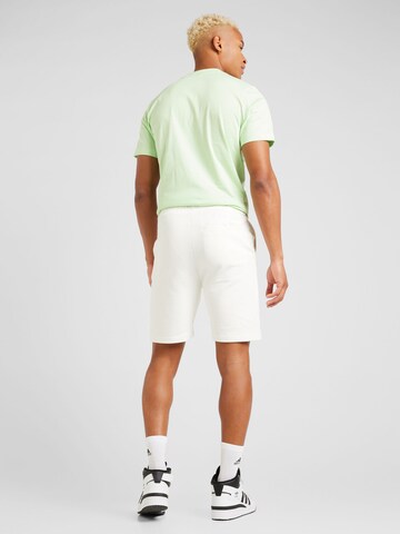 QS Regular Shorts in Weiß
