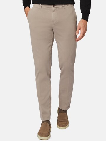 Boggi Milano Regular Trousers with creases in Beige: front