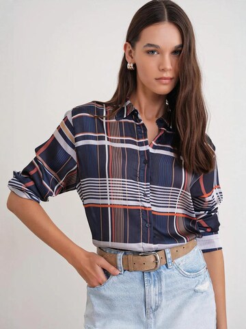 MixRay - Blusa em azul: frente
