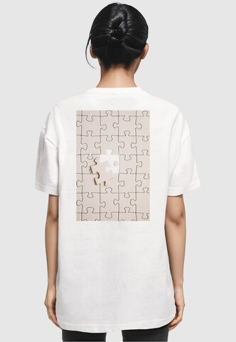 Merchcode Shirt 'Missing Piece' in Wit: voorkant