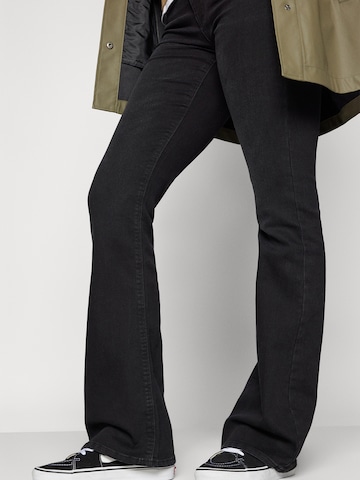 ONLY - Acampanado Vaquero 'ONLPAOLA' en negro