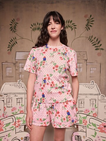 Cath Kidston - Pijama de pantalón corto en rosa: frente