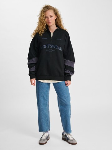 Hummel Sweatshirt in Zwart