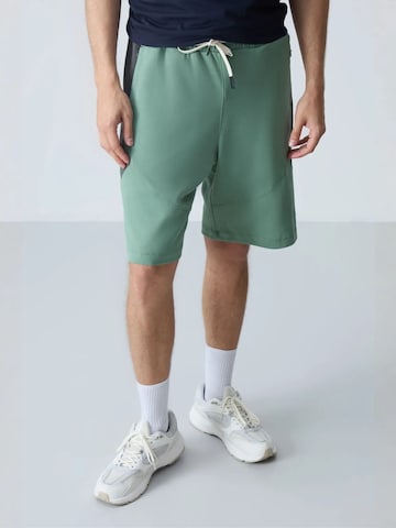 Regular Pantalon Tommy Life en vert : devant