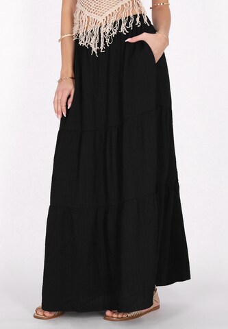 IZIA - Falda en negro: frente