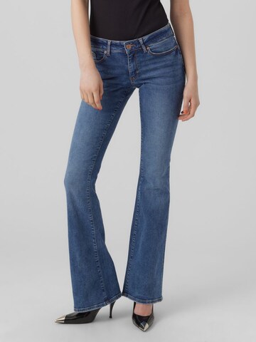 VERO MODA Flared Jeans in Blauw: voorkant