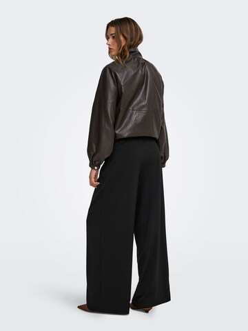 ONLY - Pierna ancha Pantalón 'SVEA' en negro