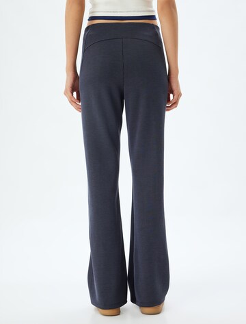 Koton Flared Broek in Blauw