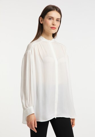 RISA Blouse in Wit: voorkant