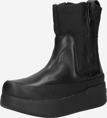 Botine de la Calvin Klein pe negru: față