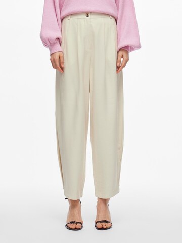 VILA - Ropa ancha Pantalón plisado en gris: frente