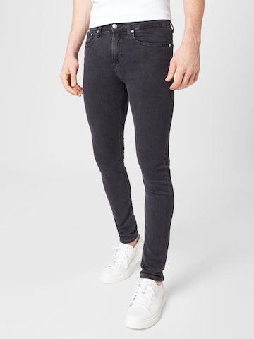 Calvin Klein Jeans - Skinny Calças de ganga em cinzento: frente
