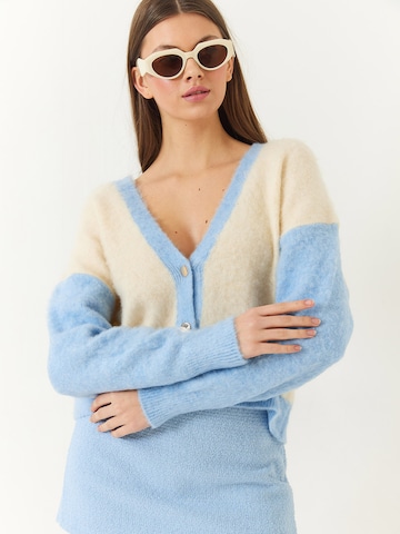 Cardigan Bianco Lucci en bleu