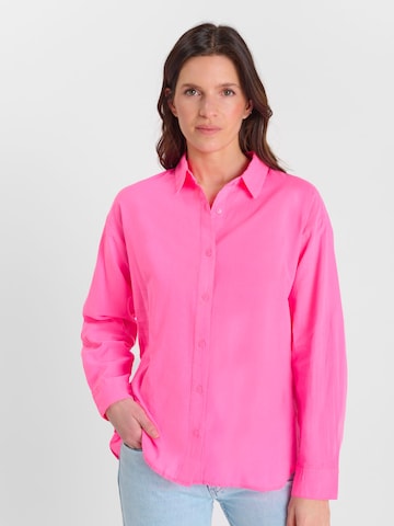 Le Temps Des Cerises Blouse in Pink: front