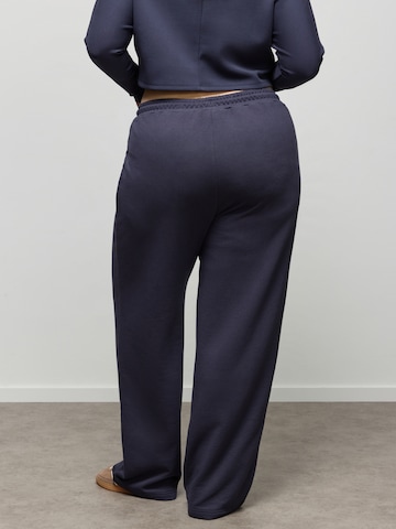 CITA MAASS Loose fit Workout Pants in Blue
