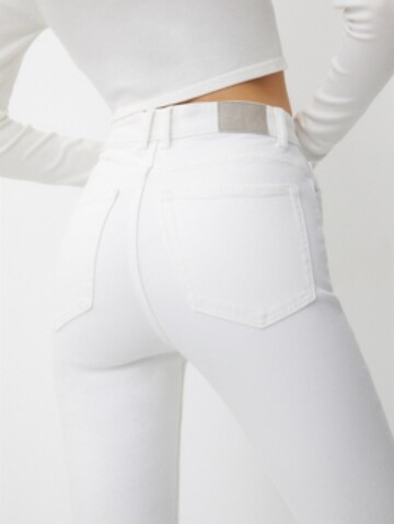 Regular Jean Pull&Bear en blanc