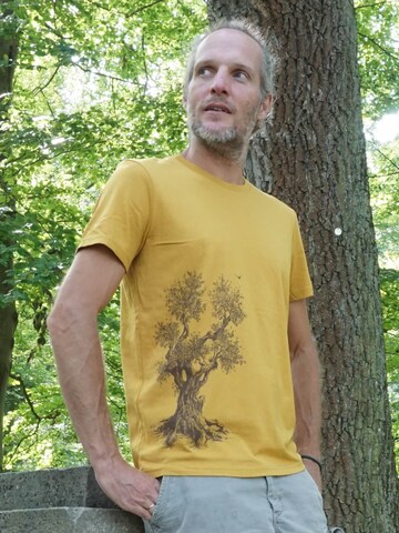 Life-Tree Shirt 'Fairwear Organic Olive Tree' in Gelb