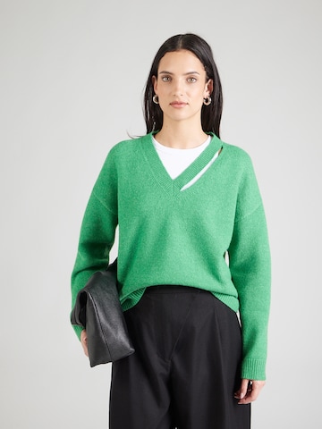 VILA Sweater in Green: front