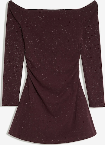 Bershka Kleid in Rot: Vorderseite