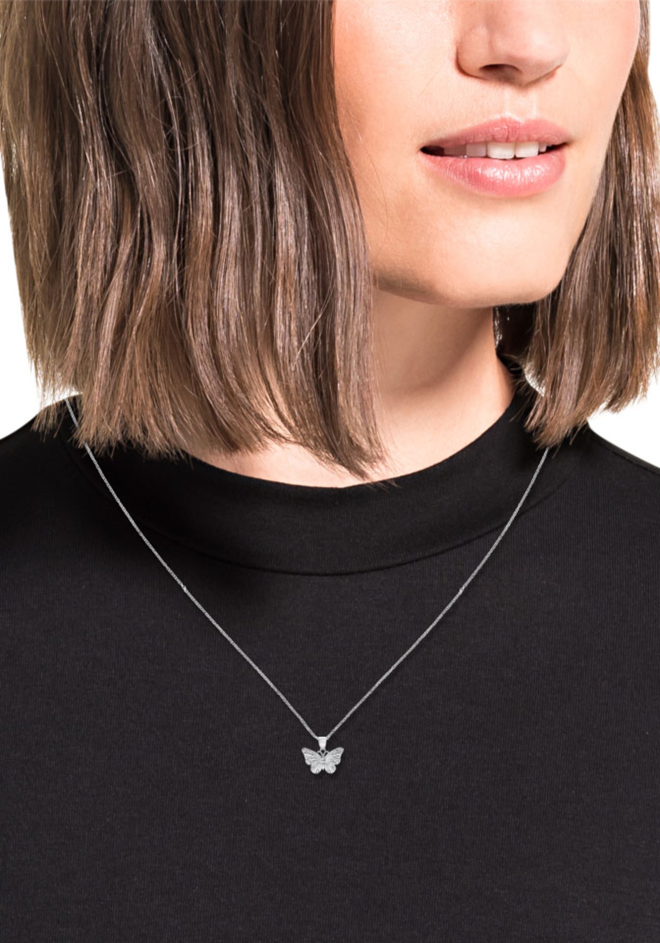 AMOR Necklace in Silver: front