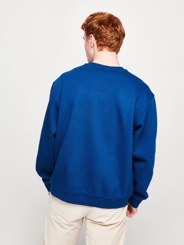 ABOUT YOU x StayKid Sweatshirt 'KARLA' in Blue: back