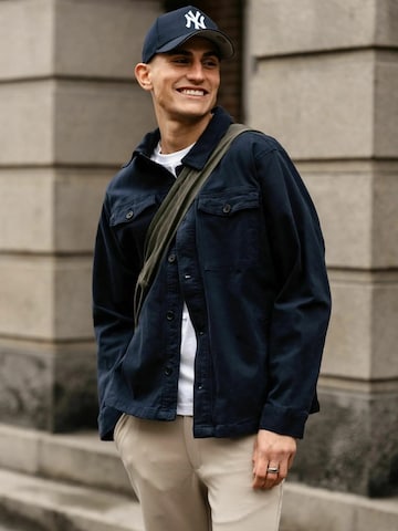 TEESHOPPEN Regular fit Button Up Shirt ' Twill Overshirt ' in Blue