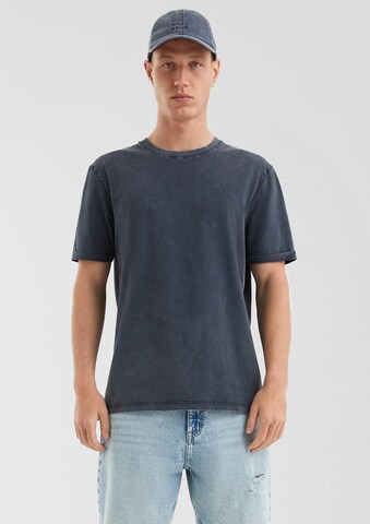 Tricou de la QS pe albastru: față