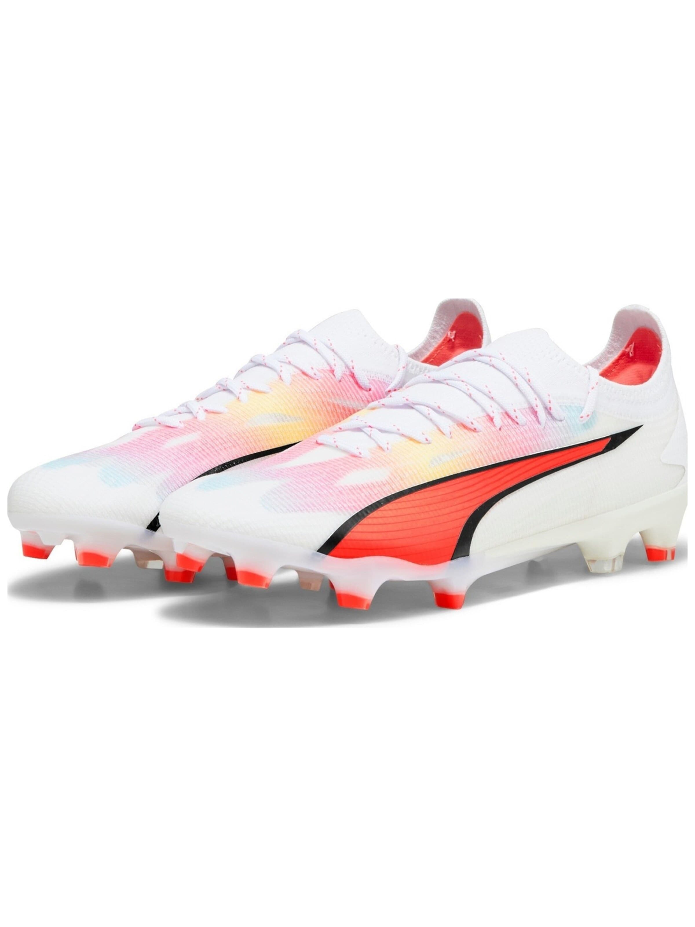 PUMA Soccer shoe 'Puma King Ultimate Fgag Firm Artificial Ground Soccer Cleats' in White