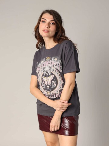 T-shirt 'Celeste' Deeluxe en gris : devant