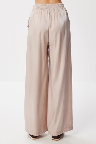 Happiness İstanbul Wide Leg Bukser i beige