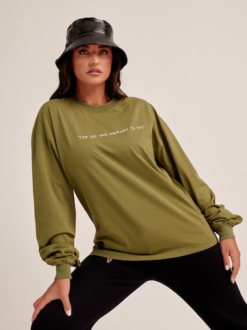 T-Shirt 'Rieke' ABOUT YOU x Antonia en vert : devant